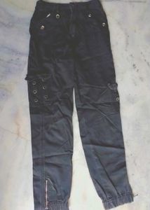 The Mens Trending Cargo Jeans