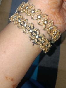Floral Bangle Set