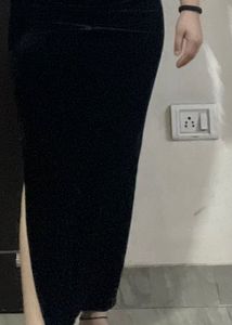 Very elegant skirt With A Slit