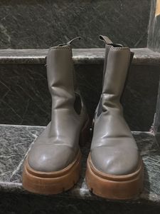 Stylish Grey Chunky Heel Boots