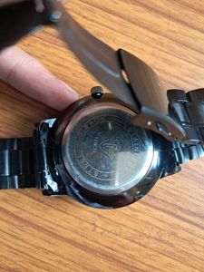 Black Metal Rotating Wheel Inside The Watch Trendw