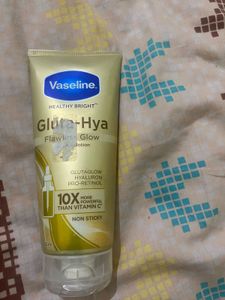 Vaseline Gluta Hya Lotion