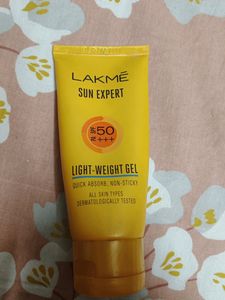Lakme Sunscreen- Spf 50 PA+++ 100g