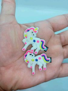 Brand New Hair Clips For Girls With Free pod Bags