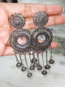 Set Of two Oxidized Earing