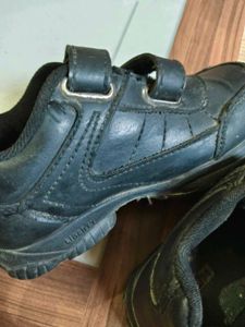 Liberty Black Velcro Sneakers