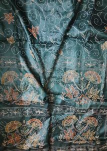 Emerald Green Embroidered Silk Saree With Blouse