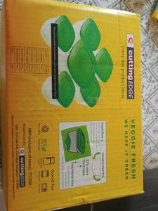 Cutting Edge Veggie Fresh Containers (6)
