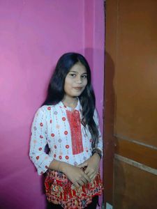 I&#39;m Selling White Short Kurti...With An Preety Red