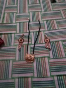 Elegant Gold-Tone Necklace & Earring Set Only One
