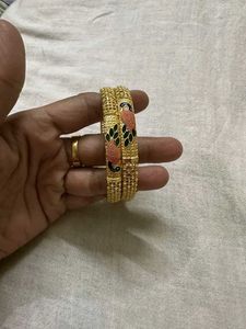 BANGLES