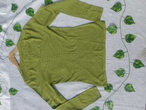 Y2k Embellished Top 💚