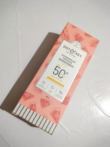 Watermelon Sunscreen By Dot & Key ~ 80 G