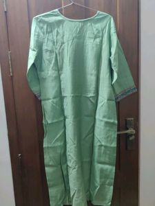 Elegant Green Embroidered Kurta