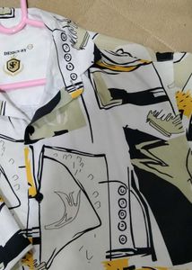Patterned Men&#39;s Shirt