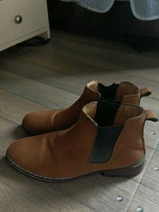 Mens Suede Chelsea Boots