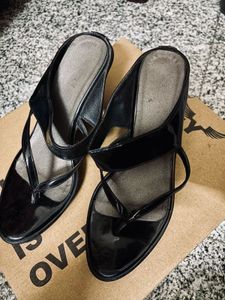 Black Thong Heel Sandals