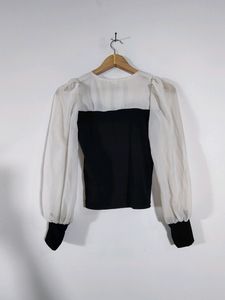 Black And White Tops (Women&#39;s)