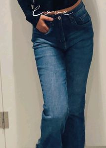 Bootcut Jeans...