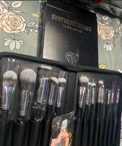 Selling Pac Brand New Brush Se