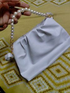 Cute Pearl Handbag🤍✨