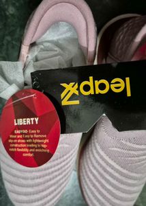 Brand New Women Sport Shoes In Size 4