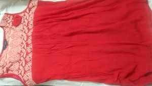 Red Top on Sale 🌹
