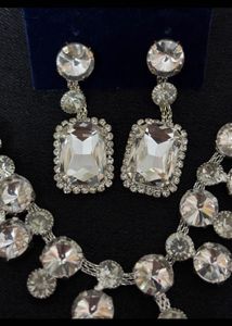 Elegant Crystal Necklace