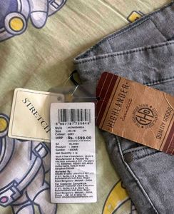 Highlander Jeans 30 Size 👖