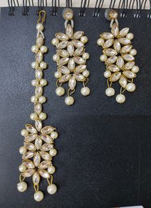 Pretty Jewellery Set - With Pearls