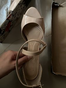 Inc 5 New Heels