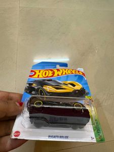 Hot Wheels Porsche &amp; Bugatti Set