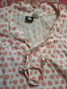 Beautiful Top For Jeans or Skirt