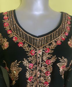 Elegant Green Embroidered Kurta Set