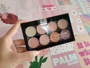 Huda Girl Contour Palette
