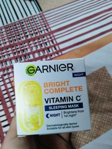 Garnier Vitamin C Sleeping Mask ✨
