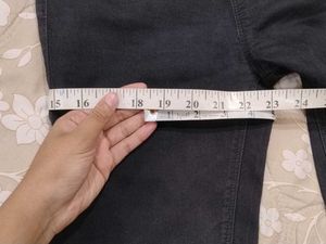 Black Pull-On Jeggings