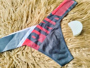 PINK by Victoria’s Secret Graphic Thong Panty
