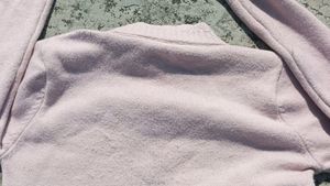 New Pink Shwetshirt For Girls