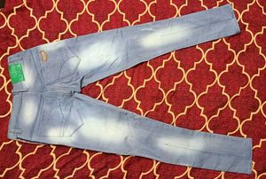Trendy Tapered Denim Jeans – Light Blue
