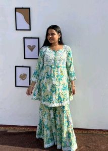 Kurti Plazo