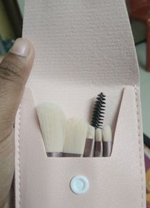 Makeup Brush Set with Pouch
