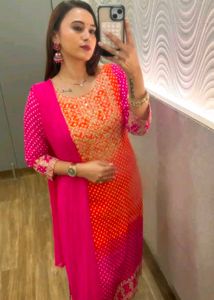 Kurta Set  Bandhani