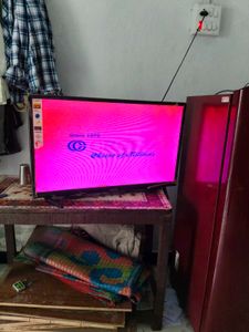 Crown 32 Inch Tv