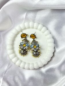 Nayantara yellow Jhumka