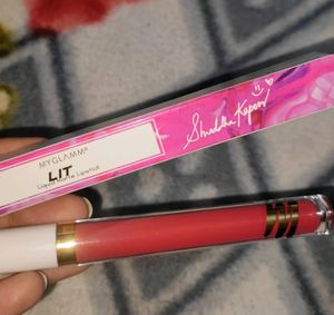 Myglamm Lit Liquid Matte Lipstick :- LM 78 HOLMES
