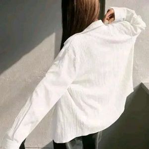 WHITE SHIRT
