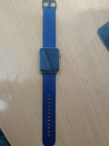 Boat Wave Call Smartwatch Almost New 7 Months Old