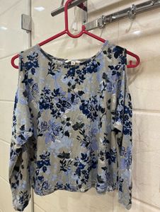 Cold Shoulder Crop Top