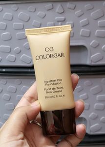 Colorbar Foundation Shade : 05 Apple Crunch